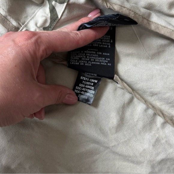 Harley Davidson Ladies Camouflage Rose Patch Hooded Jacket - Size S - EUC - Picture 13 of 14